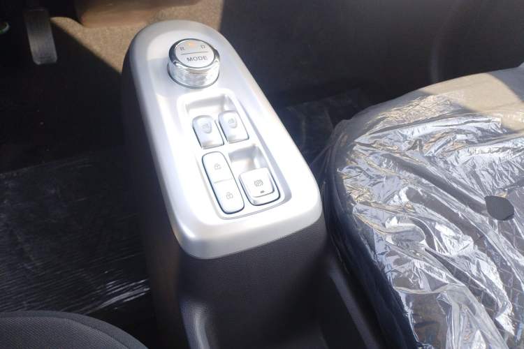 Used CHANGAN NEVO Lumin 2026 Model Treasure Edition 205km Passionate Beige Ningde
