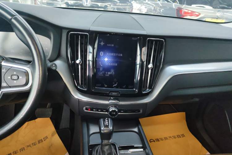 Used Volvo XC60 2018 T5 4x4 Smart Edition
