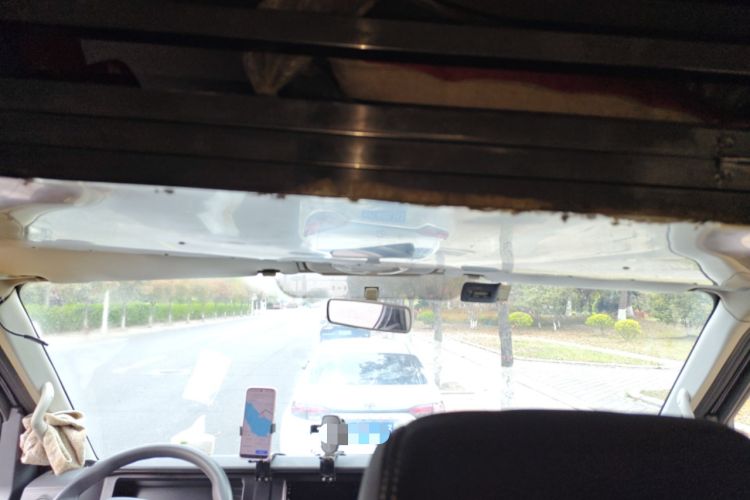 Used Dongfeng Yufeng 2023 V9+ 2.0T Manual Front-Wheel-Drive Multi-Function Mid-Roof Van with 7/8/9 Seats Headliner