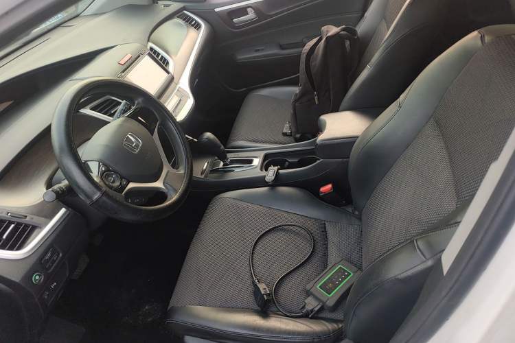 Used Honda Jade 2013 1.8L automatic Comfort version 5 seats Left Front Seat