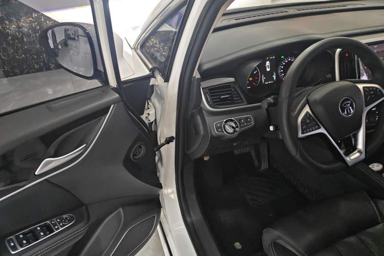 Used BYD Song MAX 2017 1.5T Automatic Smart Connect Elite 7-Seater
