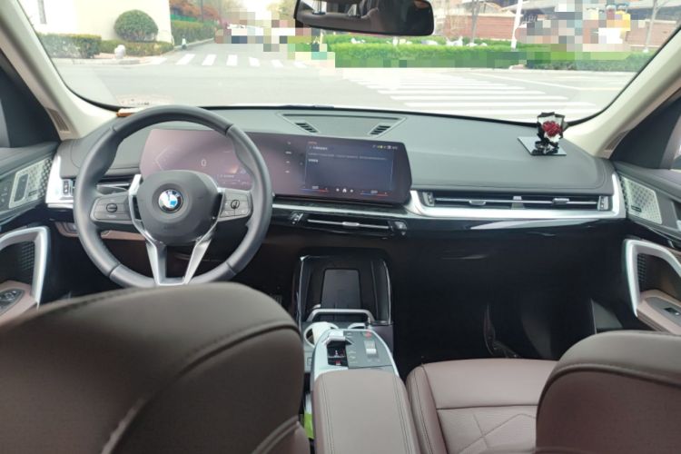 Used BMW X1 2023 sDrive25Li X Design Package Center Console