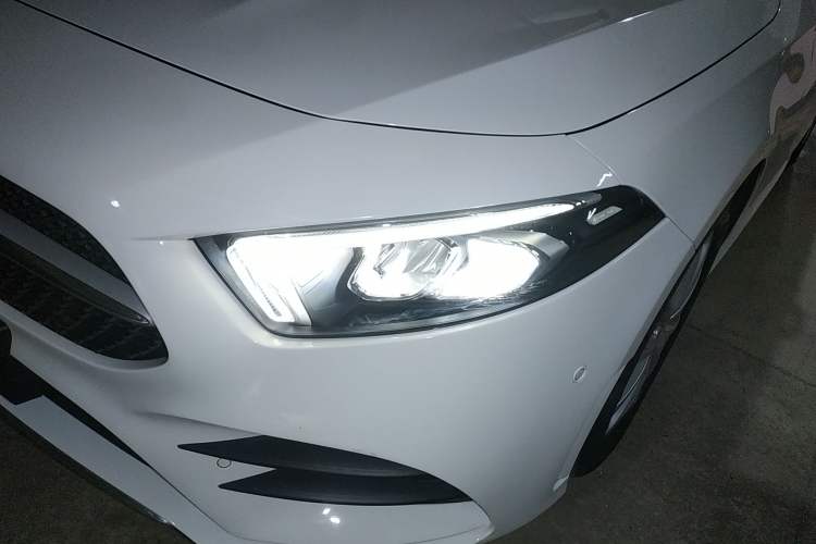 Used Mercedes-Benz A-Class 2020 Restyled A 200 L Sport Sedan Fashion Version Left Front Headlight