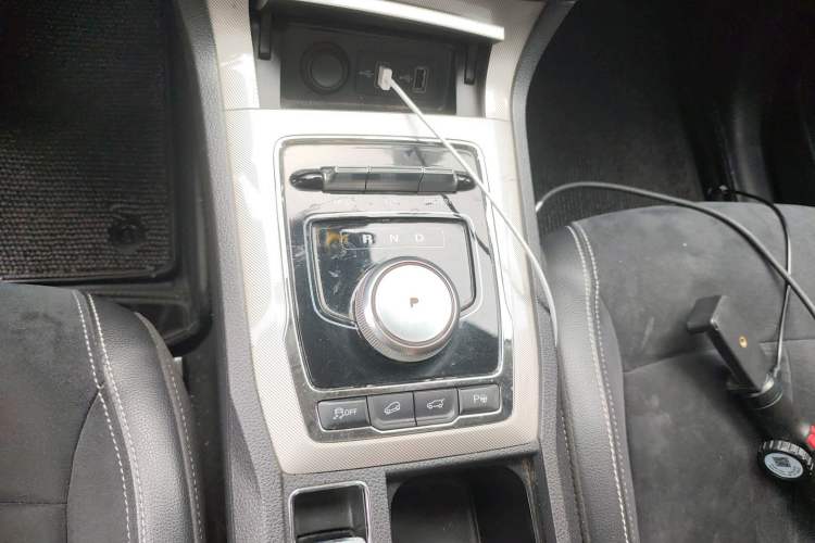 Used Roewe RX5 New Energy 2017 ERX5 EV400 Electric Internet Supreme Edition
