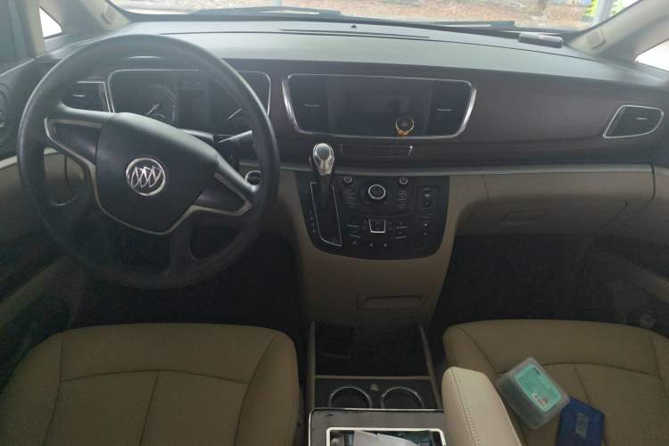 Used Buick GL8 2015 2.4L Luxury Business Premium Edition Center Console