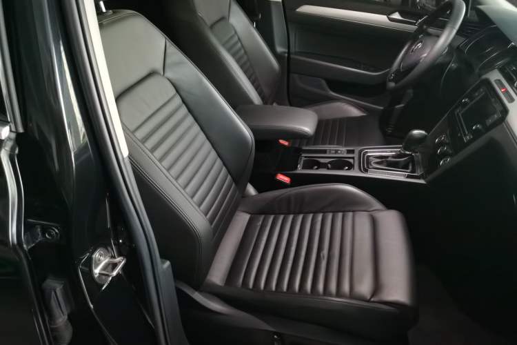 Used Volkswagen Magotan 2019 330TSI DSG Leading Model China VI Standard