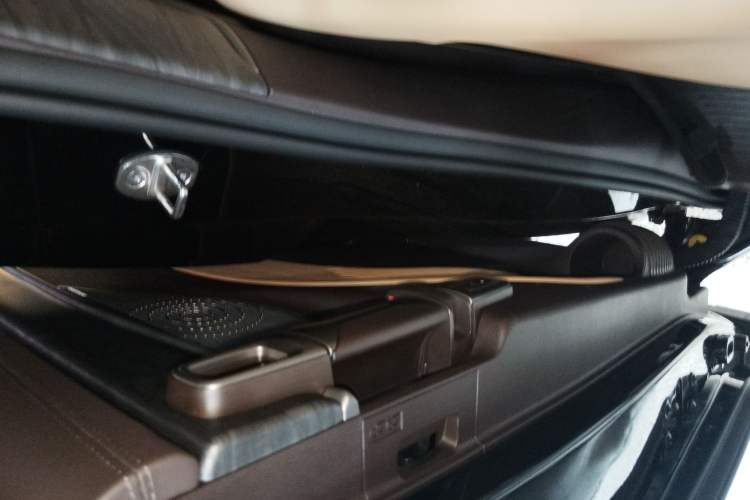 Used Denza D9 2024 EV 600 Four-Wheel Drive Prestige Model
