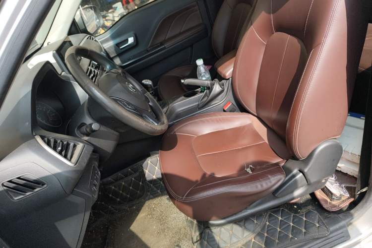 Used Great Wall Wingle 7 2018 2.0T Two-Wheel Drive Elite Version Big Double 4D20D Left Front Seat