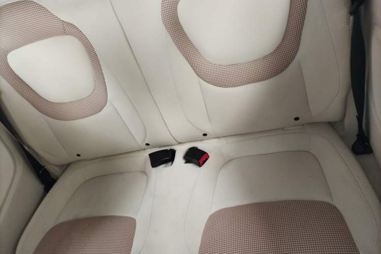 Used Wuling Hongguang MINIEV 2024 3rd Generation 215km Youth Edition Left Rear Seat