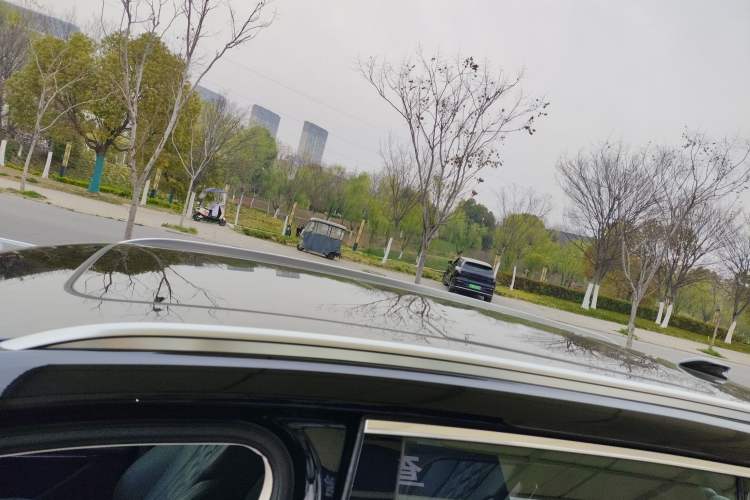 Used Hongqi HS7 PHEV 2024 2.0T PHEV Four-Wheel Drive Flagship Edition 6 Seats Roof