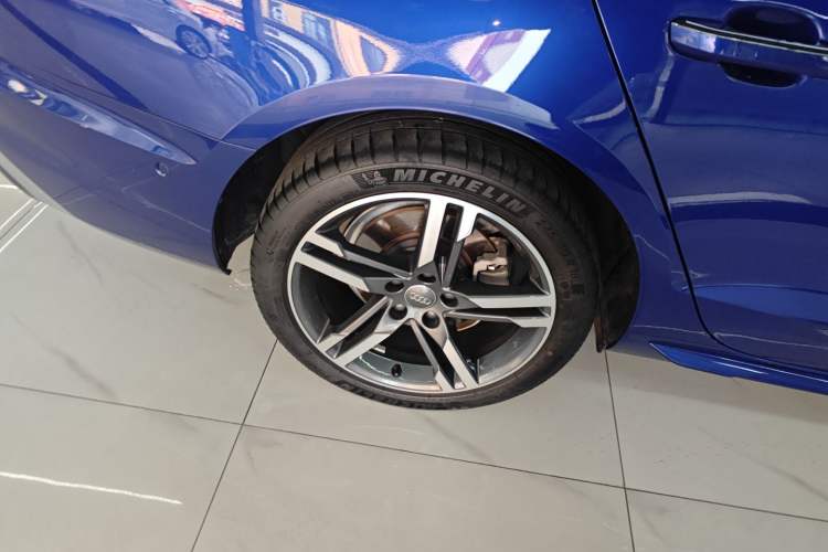 Used Audi A4L 2022 40 TFSI Luxury Dynamic Model