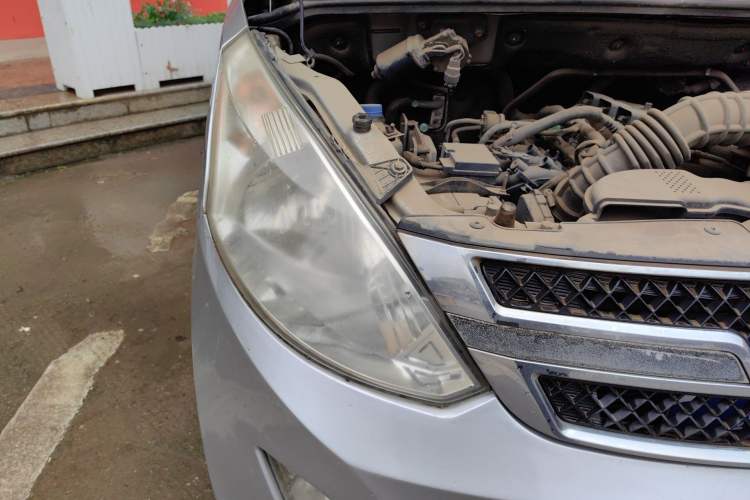 Used Wuling Rongguang V 2016 1.5L Standard Version Right Front Headlight