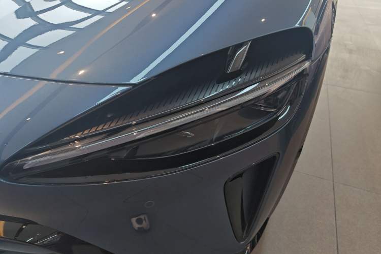 Used Xiaomi Auto YU7 2025 Ultra-Long Range High-Performance All-Wheel-Drive Max Edition