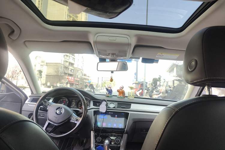 Used Volkswagen Passat 2017 280TSI DSG Luxury Edition
