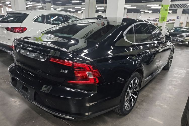 Used Volvo S90 2024 B5 Zhiyi Luxury Edition Rear Right 45 Deg