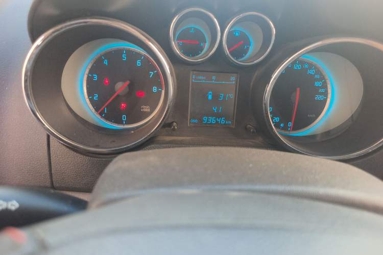 Used Changan CS35 2015 1.6L Manual Luxury Model China IV Standard
