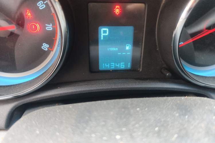 Used Buick GT 2013 XT 1.6L Automatic Fashion Edition Odometer Close Up