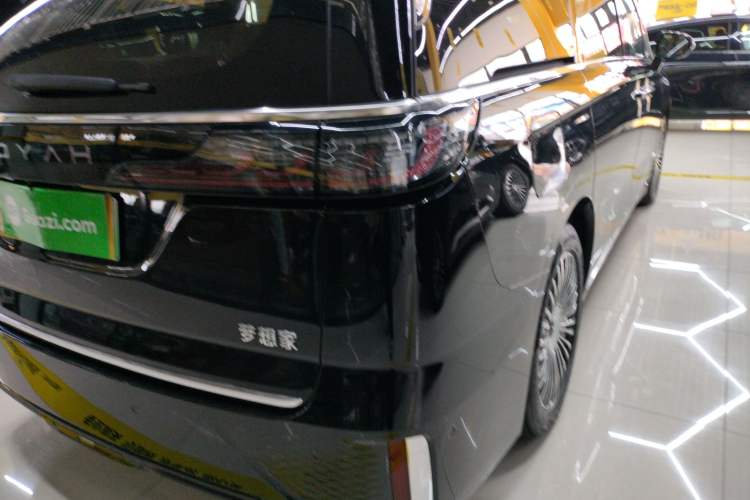 Used VOYAH Dream 2025 PHEV Four-Wheel Drive Excellence Kunpeng Edition