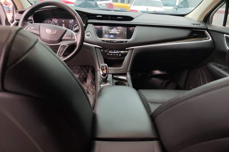 Used Cadillac XT5 2018 25T Luxury Model