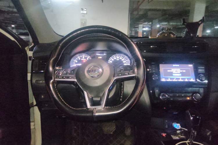 Used Nissan X-Trail 2019 2.0L CVT 7-Seater Comfort Version 2WD