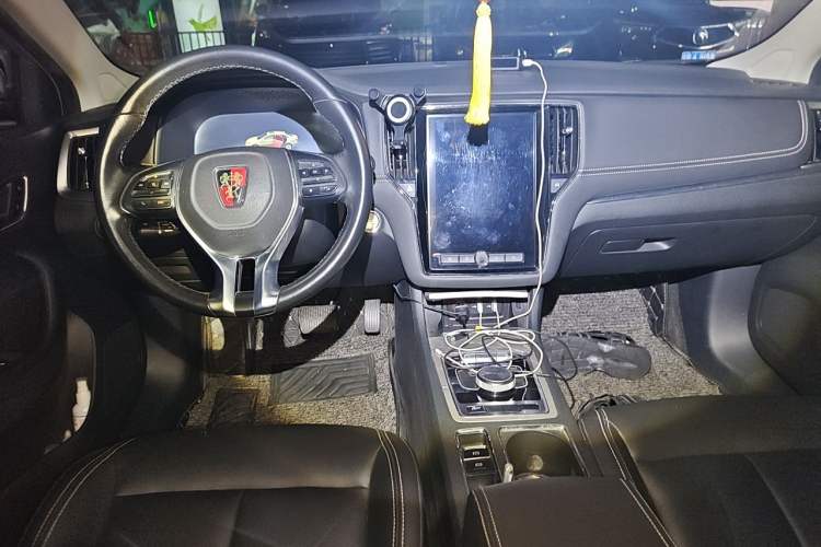 Used Roewe i6 New Energy 2017 45T Hybrid Connect & Smart Enjoyment Edition
