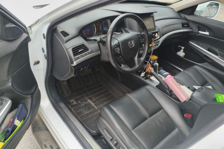 Used Honda Crosstour 2014 2.4L Luxury Edition Driver Seat