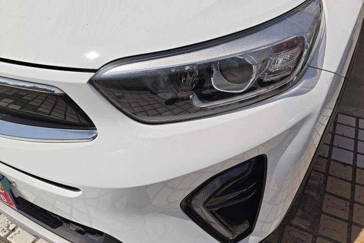 Used Kia kx1 Stonic 2021 1.4L Automatic Fun Edition Left Front Headlight