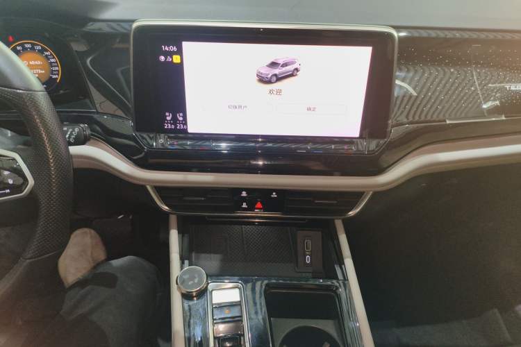 Used Volkswagen Teramont 2021 380TSI Four-Wheel Drive Prestige Flagship Edition Audio And AC Panel