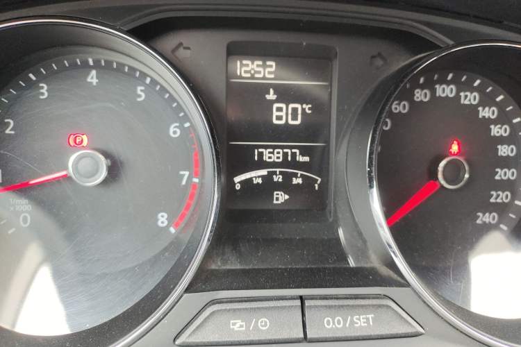 Used Volkswagen Lavida 2015 1.6L Manual Comfort Edition
