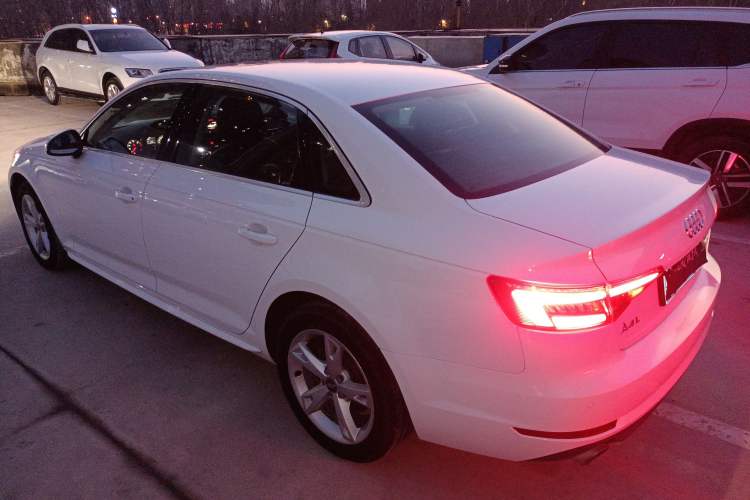 Used Audi A4L 2017 40 TFSI Ambition Edition