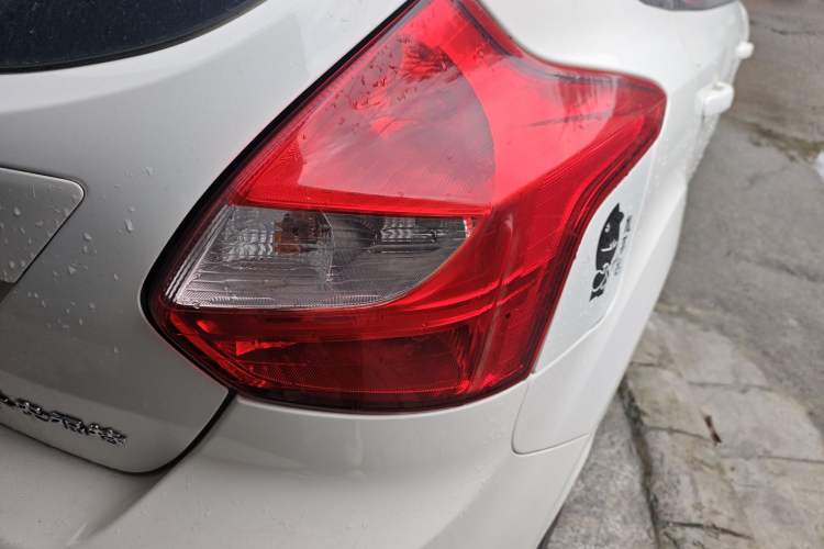 Used Ford Focus 2012 Hatchback 1.6L Automatic Fashion Edition Right Rear Taillight