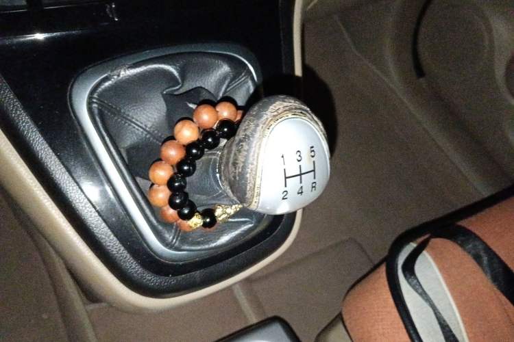 Used Haval H6 2011 2.0L Manual Two-Wheel Drive Elite Version Gear Lever