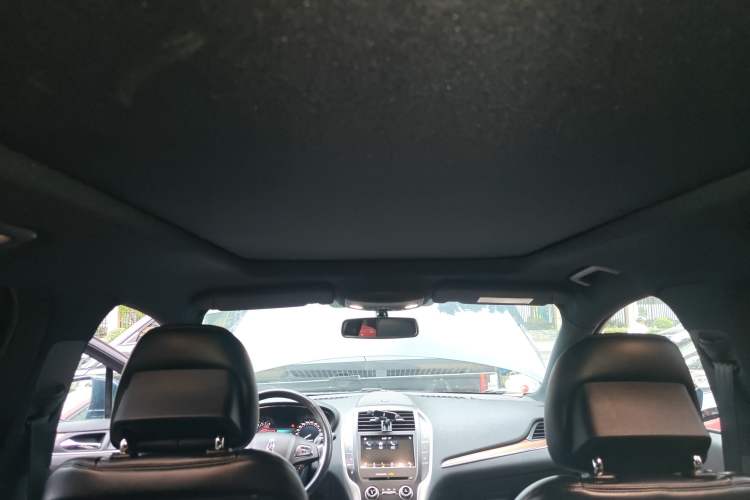 Used Lincoln MKC 2019 2.0T Two-Wheel Drive Zunya Version China VI Standard
