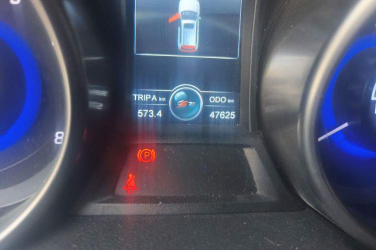 Used CHANGAN CS75 2016 2.0L Manual Luxury Version China IV Standard
