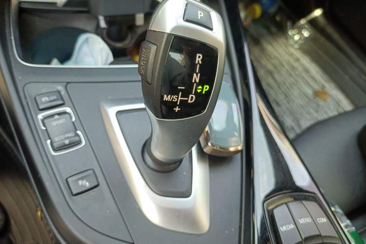 Used BMW 2 Series 2019 225i Convertible Coupe Sports Design Package