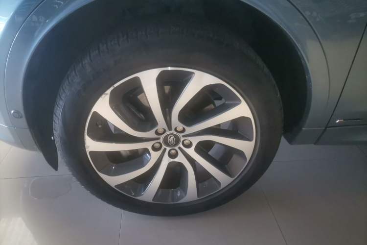 Used Land Rover Discovery Sport 2020 249 PS R-Dynamic Performance Tech Edition 5 Seats
