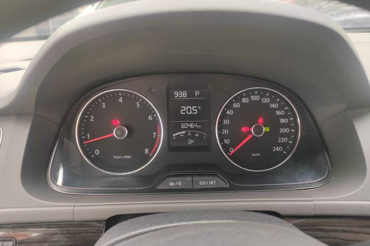 Used Volkswagen Gran Lavida 2013 1.6L Automatic Comfort Model Instrument Cluster