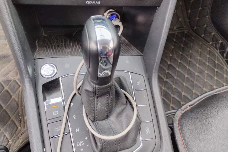 Used Volkswagen Tharu 2021 280TSI Two-Wheel Drive Trend Edition Gear Lever