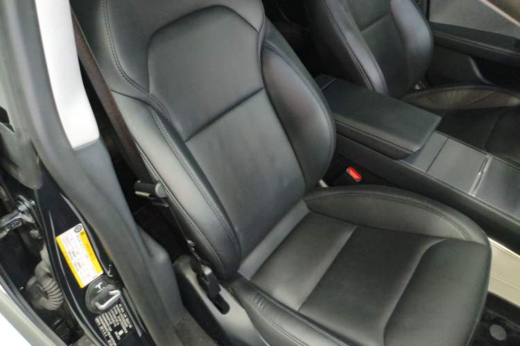 Used Tesla Model 3 2025 Rear-Wheel-Drive Version