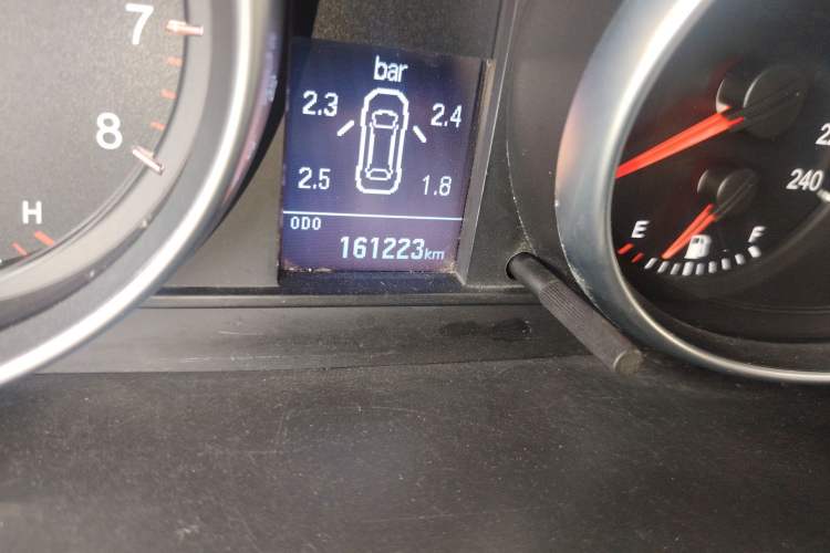 Used Haval H6 2013 Sport Edition 1.5T Manual Two-Wheel Drive Prestige Model Odometer Close Up