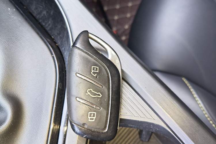 Used Roewe i5 2021 1.5L CVT Diamond Edition Vehicle Key