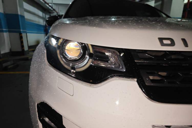 Used Land Rover Discovery Sport 2019 240 PS SE Version China V Standard Right Front Headlight