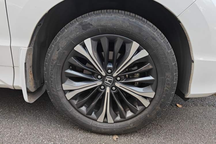 Used Honda UR-V 2023 370TURBO Two-Wheel-Drive Luxury Edition
