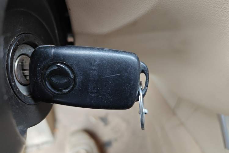 Used Dongfeng Fengon 330 2014 1.5L Manual Utility Version DK15 Vehicle Key