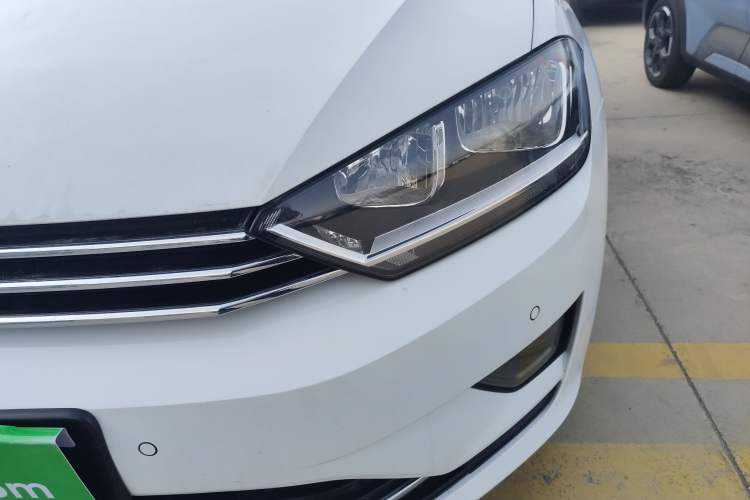 Used Volkswagen Golf Sportsvan 2016 230TSI Automatic Luxury Version Left Front Headlight