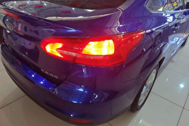 Used Ford Focus 2015 Sedan 1.6L Automatic Comfort Model