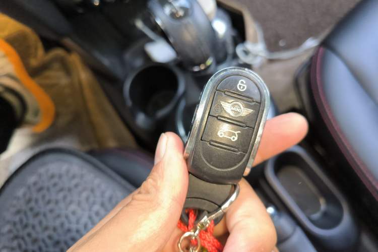 Used MINI MINI 2016 1.2T ONE Pioneer Edition
