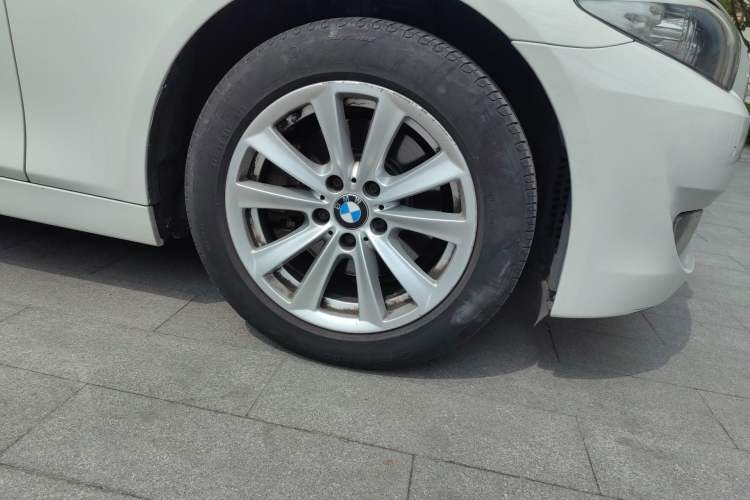 Used BMW 5 Series 2012 523Li Luxury Model Right Front Wheel Hub