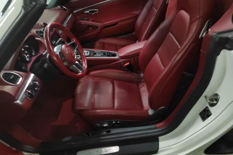 Used Porsche 718 2022 Boxster 2.0T Left Front Seat