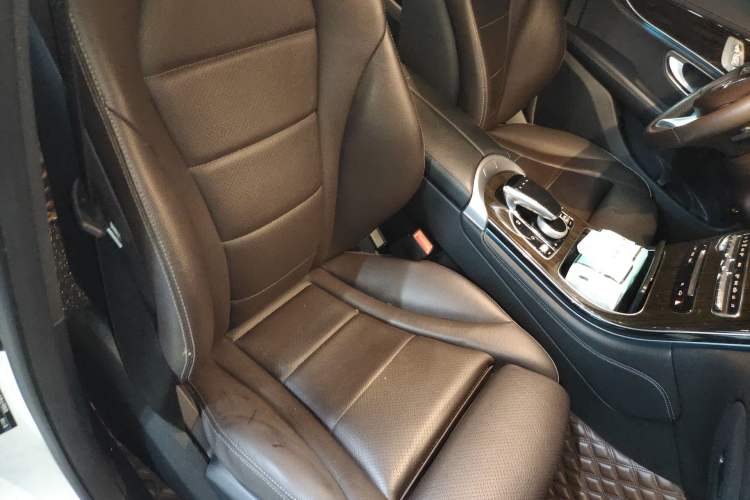 Used Mercedes-Benz GLC 2019 GLC 260 4MATIC Luxury Model
